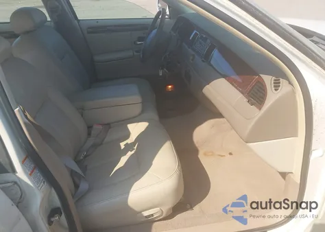 2001 Lincoln Town Car Cartier from USA, damaged, VIN 1LNHM83W51Y613140